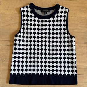 Ann Taylor Navy and White scallop Pattern Sleeveless sweater vest Top